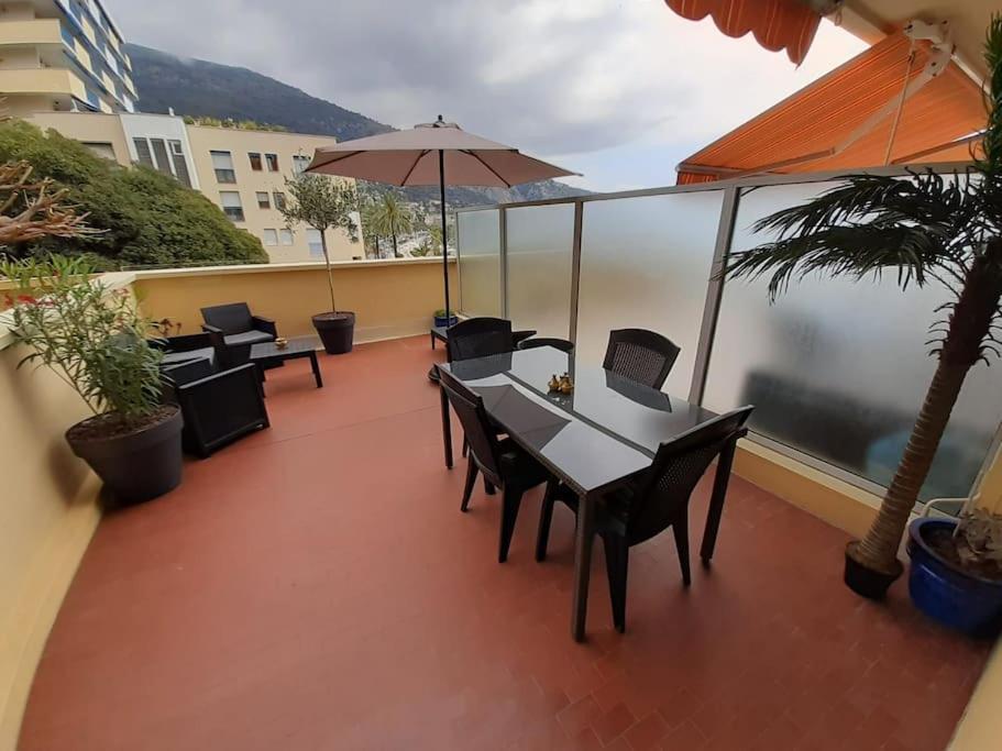 Le Garavan, Superbe Studio Vue Mer Et Vieux Menton Exteriör bild