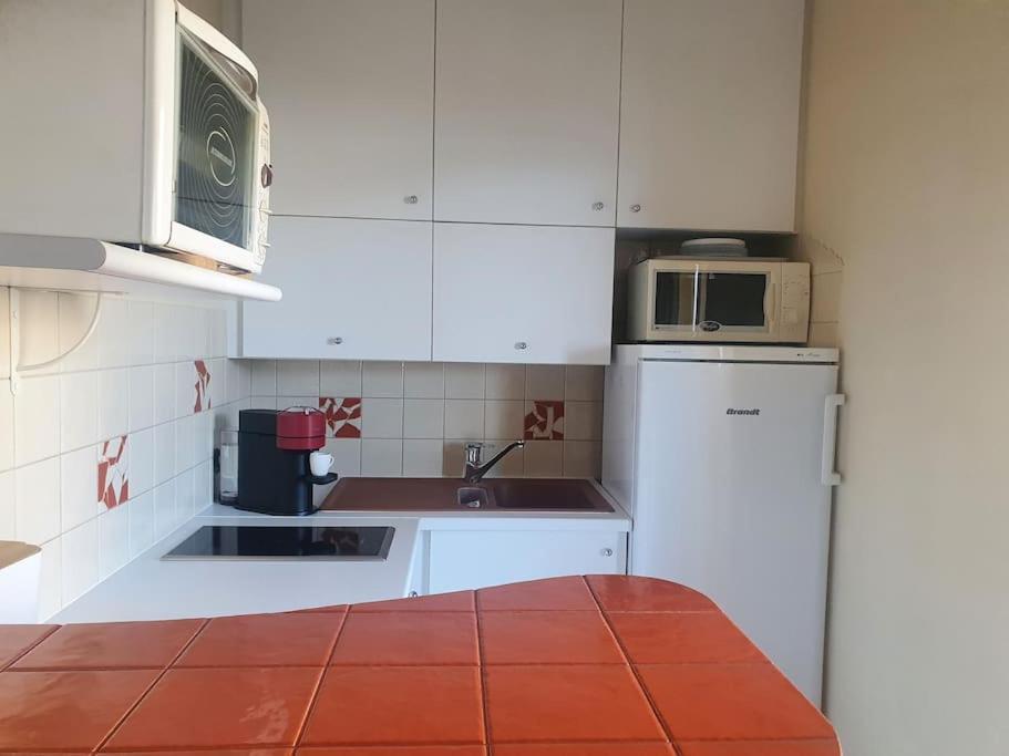Le Garavan, Superbe Studio Vue Mer Et Vieux Menton Exteriör bild